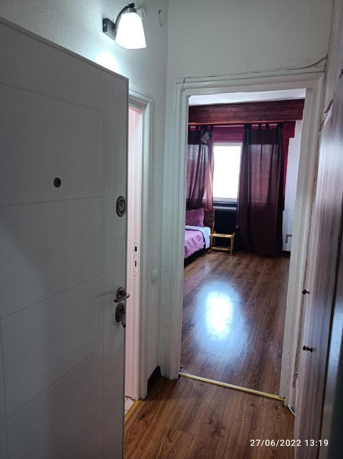 Sweet Central Apartment Bukarest Eksteriør billede
